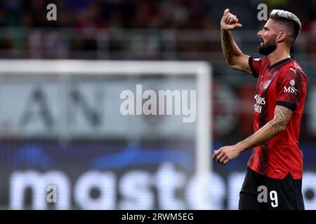 Milano, Italien. September 2023. Olivier Giroud vom AC Mailand zeigt während des UEFA Champions League-Spiels zwischen AC Mailand und Newcastle United FC im Stadio Giuseppe Meazza am 19. September 2023 in Mailand, Italien. Dank: Marco Canoniero/Alamy Live News Stockfoto