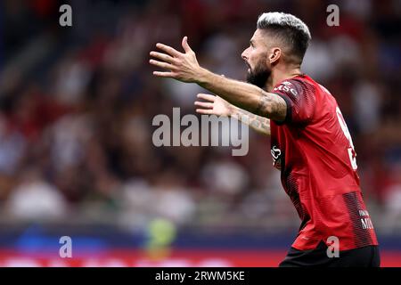 Milano, Italien. September 2023. Olivier Giroud vom AC Mailand zeigt während des UEFA Champions League-Spiels zwischen AC Mailand und Newcastle United FC im Stadio Giuseppe Meazza am 19. September 2023 in Mailand, Italien. Dank: Marco Canoniero/Alamy Live News Stockfoto