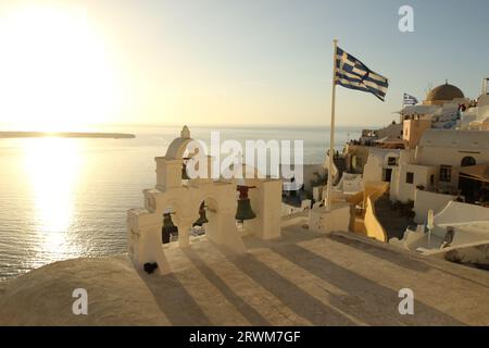 Blick von Fira, Hauptstadt auf Santorin, Griechenland Stockfoto