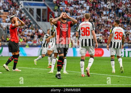 Milano, Italien. September 2023. Theo Hernandez (19) vom AC Mailand beim UEFA Champions League-Spiel zwischen AC Mailand und Newcastle United in San Siro in Mailand. (Foto: Gonzales Photo - Tommaso Fimiano). Stockfoto