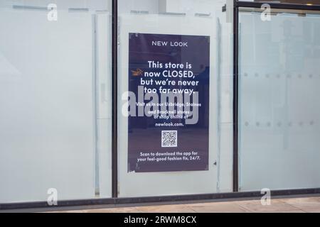 Windsor, Berkshire, Großbritannien. September 2023. Das ehemalige New Look-Geschäft in Windsor, Berkshire, soll vermietet werden. Es gibt eine Reihe von Geschäftsräumen in Windsor, die geräumt wurden und jetzt vermietet werden sollen. Kredit: Maureen McLean/Alamy Stockfoto