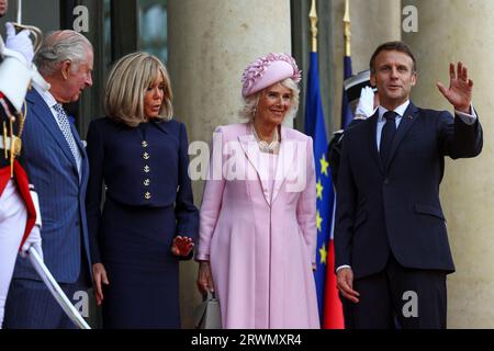 (Von links nach rechts) König Karl III., Brigitte Macron, Königin Camilla und französischer Präsident Emmanuel Macron, im Elysee-Palast, Paris, zu einem Treffen während des Staatsbesuchs in Frankreich. Bilddatum: Mittwoch, 20. September 2023. Stockfoto