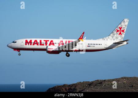 Gando, aeropuerto de Gran Canaria. Avión de Línea Boeing 737 de la aerolínea Malta Air Stockfoto