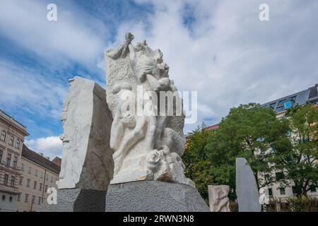 Tor der Gewalt Skulptur Teil der Gedenkstätte gegen Krieg und Faschismus von Alfred Hrdlicka am Albertinaplatz - Wien, Österreich Stockfoto