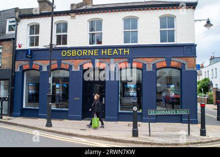 Windsor, Berkshire, Großbritannien. September 2023. Immobilienmakler in Windsor, Berkshire. Die Hypothekenzinsen dürften morgen um weitere 25 % steigen. Kredit: Maureen McLean/Alamy Stockfoto