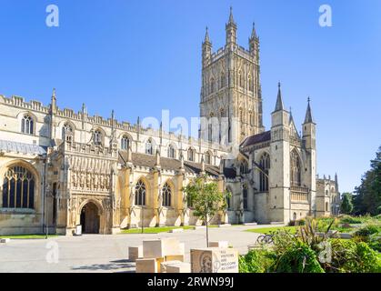 Gloucester Kathedrale oder Kathedrale Kirche St. Peter und das Heilige und unteilbare Trinity Gloucester Stadtzentrum Gloucestershire England GB Europa Stockfoto