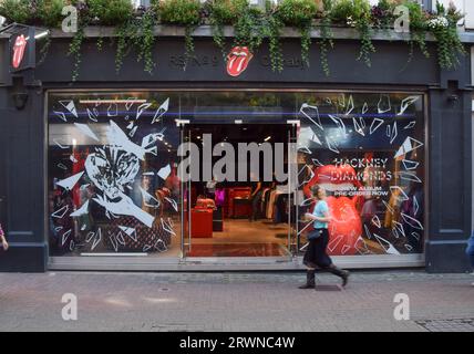 London, Großbritannien. 14. September 2023. Promotion für das neue Rolling Stones-Album Hackney Diamonds im Rolling Stones Shop in der Carnaby Street. Stockfoto