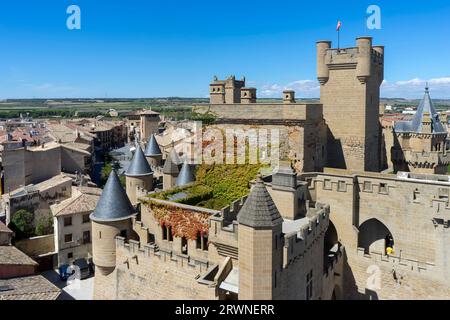 Der wunderschöne Königspalast von Olite in Navarra, Spanien Stockfoto