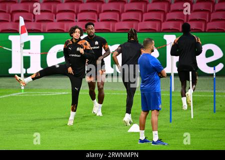 AMSTERDAM - Bilal Nadir von Olympique Marseille während des Trainings für das Gruppenspiel in der Europa League gegen Ajax. Das Amsterdamer Team erhält den französischen Verein in der Johan Cruijff Arena. ANP OLAF KRAAK Stockfoto