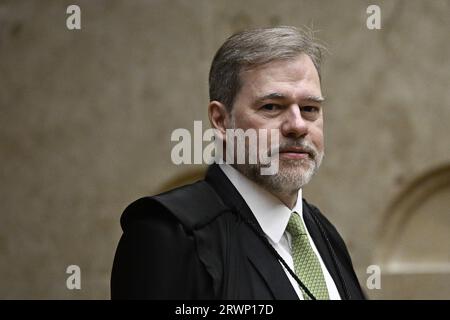 DF - BRASILIA - 09/20/2023 - BRASILIA, URTEIL DER MARCO TEMPORAL STF - Richter Dias Toffoli nimmt an einer Sitzung des Bundesgerichts Teil, um die Verfassungsmäßigkeit von Gesetzen zu bewerten, die die Fähigkeit indigener Völker einschränken, Schutzstatus für angestammte Länder zu erlangen, in Brasilia, Brasilien, am 20. September 2023. Foto: Mateus Bonomi/AGIF Stockfoto