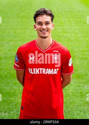 Enschede, Niederlande. September 2023. ENSCHEDE, NIEDERLANDE - 19. SEPTEMBER: Alec Van Hoorenbeeck vom FC Twente posiert während eines Fotogesprächs bei de Grolsch Veste am 19. September 2023 in Enschede, Niederlande (Foto: Rene Nijhuis/Orange Pictures) Credit: Orange Pics BV/Alamy Live News Stockfoto