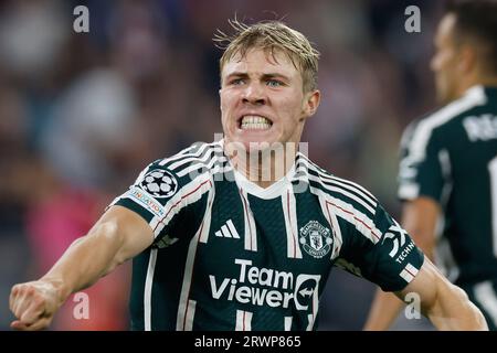 München, Deutschland. September 2023. Rasmus Hojlund (Manchester United, 11), Jubel nach seinem Tor zum 1:2, jubelnd, bejubelt, jubelt, jubeln, Emotionen, Fussball, UEFA Champions League, Bayern M?nchen - Manchester United am 20.9.2023 in der Münchner Allianz Arena. DFL-VORSCHRIFTEN VERBIETEN DIE VERWENDUNG VON FOTOS ALS BILDSEQUENZEN UND/ODER QUASI-VIDEO. Quelle: dpa/Alamy Live News Stockfoto