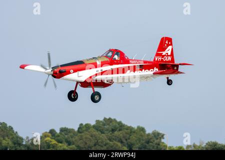 Aerotech Australasia Air Tractor AT-802A (Reg.: VH-OUN) durchquert Malta in einer Vierergruppe von Bordeaux aus. Stockfoto