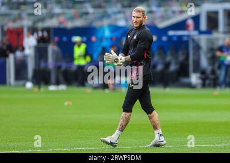 Mailand, Italien. September 2023. Loris Karius vom Newcastle United FC erwärmt sich während der Gruppenphase der UEFA Champions League 2023/24 - des Fußballspiels der Gruppe F zwischen dem AC Mailand und dem Newcastle United FC im San Siro Stadium, Mailand, Italien am 19. September 2023 Stockfoto