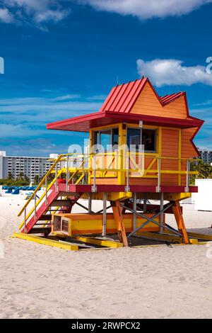 MIAMI BEACH LIFEGUARD TOWER, 8th Street, Ocean Drive, Miami Beach: Art déco-Viertel South Beach, erbaut Mitte der 1990er Jahre nach Hurrikan Andrew Stockfoto