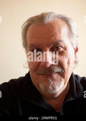 Mann mittleren Alters mit Bart. Stockfoto