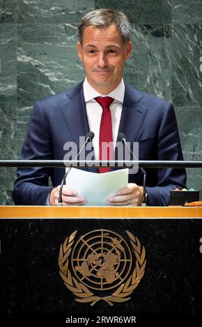 New York, USA. September 2023. Premierminister Alexander de Croo hält eine Rede auf einer Sitzung der UNGA-Debatte im Plenarsaal des Hauptquartiers der Vereinten Nationen während der 78. Tagung der Generalversammlung der Vereinten Nationen (UNGA78) in New York City, Vereinigte Staaten von Amerika, Mittwoch, den 20. September 2023. BELGA PHOTO BENOIT DOPPAGNE Credit: Belga News Agency/Alamy Live News Stockfoto