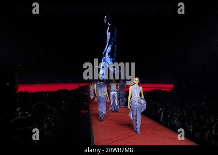 Mailand, Italien. September 2023. DIESEL Frühjahr/Sommer 2024 Runway während der Milan Fashion Week am 2024. September - Mailand; Italien 20/09/2023 Credit: dpa/Alamy Live News Stockfoto