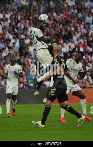 Madrid, Spanien. September 2023. Antonio Rudiger (TOP) von Real Madrid nimmt am 20. September 2023 am UEFA Champions League-Spiel der Gruppe C zwischen Real Madrid und Union Berlin in Madrid, Spanien, Teil. Quelle: Yuheng Zhang/Xinhua/Alamy Live News Stockfoto
