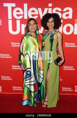 Miami, Vereinigte Staaten Von Amerika. September 2023. DORAL, FL- SEP 20: Generalkonsul der Republik Dominicana, Dra. Geanilda Vasquez und Wendy Regalado sind bei der Premiere der Serie „La Fuerza de Creer“ im CineBristo am 20. September 2023 in Doral, Florida, zu sehen. (Foto: Alberto E. Tamargo/SIPA USA) Credit: SIPA USA/Alamy Live News Stockfoto