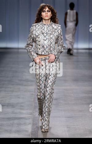 Mailand, Italien. September 2023. ICEBERG Frühjahr/Sommer 2024 Laufsteg während der Milan Fashion Week am 2024. September - Mailand; Italien 20/09/2023 Credit: dpa/Alamy Live News Stockfoto