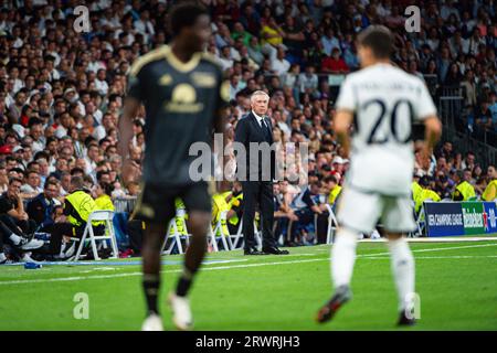 Madrid, Spanien. September 2023. Carlo Ancelotti (Real Madrid) während des Fußballspiels zwischen Real Madrid und Union Berlin, gültig für den 1. Spieltag der UEFA Champions League, die am 20. September 2023 im Santiago Bernabeu Stadion in Madrid, Spanien, ausgetragen wurde. Credit: Independent Photo Agency/Alamy Live News Stockfoto