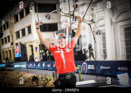 HERMOSILLO, MEXIKO - 9. SEPTEMBER: Mathias Fullerton aus Dänemark tritt in der Kategorie Compound Archery an, während des Wettbewerbs in der Kategorie Compound Bow für Frauen, während des Finales der Bogenschießen-Weltmeisterschaft 2023 am 9. September 2023 in Hermosillo, Mexiko. (Foto: Luis Gutierrez//Norte/Foto) Stockfoto