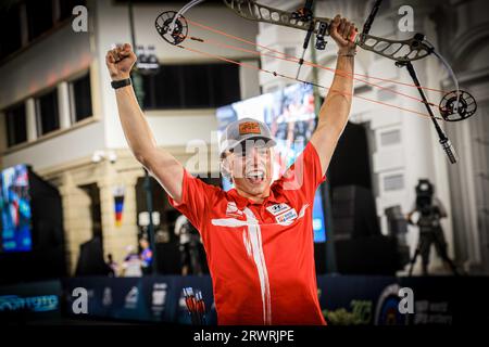 HERMOSILLO, MEXIKO - 9. SEPTEMBER: Mathias Fullerton aus Dänemark tritt in der Kategorie Compound Archery an, während des Wettbewerbs in der Kategorie Compound Bow für Frauen, während des Finales der Bogenschießen-Weltmeisterschaft 2023 am 9. September 2023 in Hermosillo, Mexiko. (Foto: Luis Gutierrez//Norte/Foto) Stockfoto