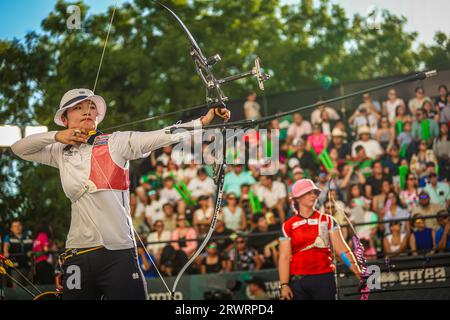 HERMOSILLO, MEXIKO - 10. SEPTEMBER: Kang Chae-Young aus Südkorea tritt in der Kategorie der Frauen in der Rekurve während des Finales der Bogenschießen-Weltmeisterschaft 2023 am 10. September 2023 in Hermosillo, Mexiko an. (Foto: Luis Gutiérrez/Norte/Foto) Stockfoto