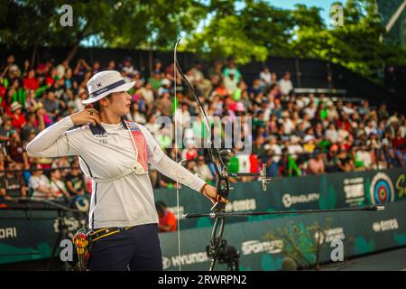 HERMOSILLO, MEXIKO - 10. SEPTEMBER: Kang Chae-Young aus Südkorea tritt in der Kategorie der Frauen in der Rekurve während des Finales der Bogenschießen-Weltmeisterschaft 2023 am 10. September 2023 in Hermosillo, Mexiko an. (Foto: Luis Gutiérrez/Norte/Foto) Stockfoto