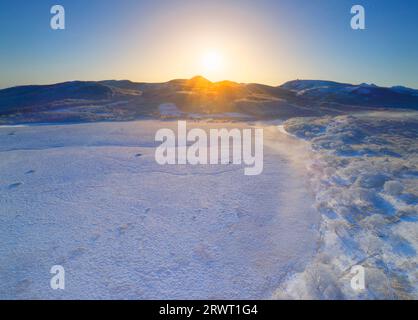 Yashimagahara Marschland und Mt Tateshina im Winter mit Sonnenaufgang Stockfoto