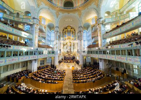 DEU Sachsen Dresden (© Sylvio Dittrich +49 1772156417) 70. Jahrestag des Bombenanschlags auf Dresden, Zeremonie in der Dresdner Marienkirche, die wa Stockfoto