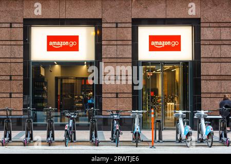 Chicago, USA – 2. Mai 2023: Amazon Go – Supermarkt ohne Kasse in Chicago, USA. Stockfoto