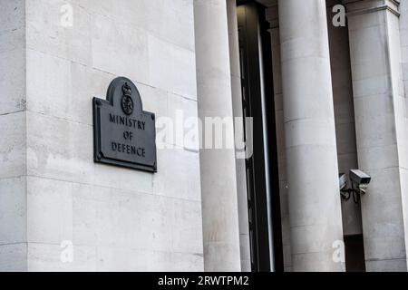 LONDON – 18. SEPTEMBER 2023: Das Hauptgebäude des Verteidigungsministeriums (MOD Main Building), auch bekannt als MOD Whitehall Stockfoto