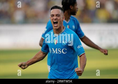 Frosinone, Italien. August 2023. Giacomo Raspadori jubelt, nachdem er während des italienischen Fußballspiels der Serie A das Tor erzielt hat Stockfoto