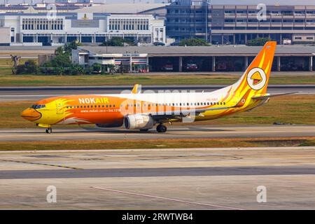 Bangkok, Thailand - 14. Februar 2023: NokAir Boeing 737-800 Flugzeug am Bangkok Don Mueang Flughafen in Thailand. Stockfoto