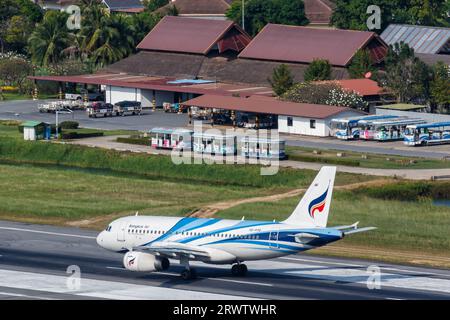 Ko Samui, Thailand - 12. Februar 2023: Bangkok Air Airbus A319 am Flughafen Ko Samui in Thailand. Stockfoto