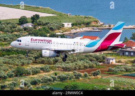 Split, Kroatien - 28. Mai 2023: Eurowings Airbus A319 am Flughafen Split (SPU) in Kroatien. Stockfoto