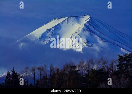 Schneebedeckte Oberfläche, die Mt. Fuji Stockfoto