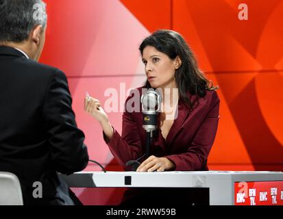 Paris, Frankreich. September 2023. Gerald Darmanin wird am 21. September 2023 von Apolline de Malherbe auf RMC/BFMTV in Paris interviewt Foto: Alain Apaydin/ABACAPRESS.COM Credit: Abaca Press/Alamy Live News Stockfoto