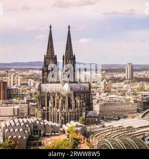 Kölner Dom, Kölner Dom und Stadtpanorama, Köln, Deutschland Stockfoto