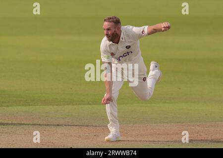 London, Großbritannien. September 2023. Luke Procter von Northamptonshire, Surrey, nimmt es mit Northamptonshire in der County Championship im Kia Oval, Tag drei. Quelle: David Rowe/Alamy Live News Stockfoto