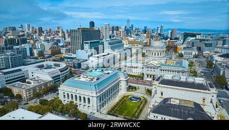 San Francisco: Blick aus der Luft auf die Stadt, das Rathaus und den Gedenkhof Stockfoto