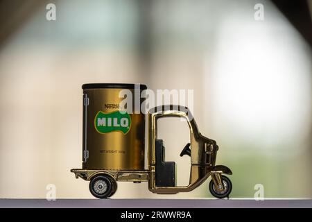 Kuala Lumpur, Malaysia - 22. September 2023: MILO Mini Vans Gold Edition zur Sammlung. Stockfoto