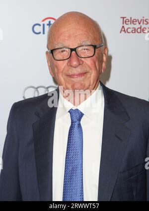 Rupert Murdoch tritt als Vorsitzender von Fox and News Corp BEVERLY HILLS, CA, zurück - 11. MÄRZ: Rupert Murdoch bei der 23. Hall of Fame Ceremony der Fernsehakademie im Beverly Wilshire Hotel in Beverly Hills, Kalifornien am 11. März 2014. Credit: Mpi99/MediaPunch Stockfoto