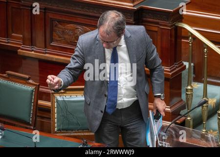 Brüssel, Belgien. September 2023. David Clarinval, Minister für Landwirtschaft und KMU, hat am Donnerstag, den 21. September 2023, auf einer Plenartagung des Plenums im Bundesparlament in Brüssel ein Bild gemacht. BELGA PHOTO NICOLAS MAETERLINCK Credit: Belga News Agency/Alamy Live News Stockfoto