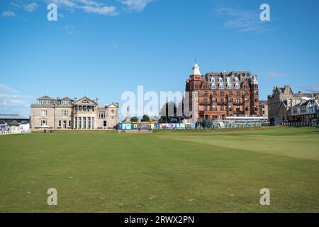 St Andrews Golf Course - bekannt als The Old Course in der beliebten Küstenstadt Saint Andrews nordöstlich von Edinburgh, Schottland. Stockfoto