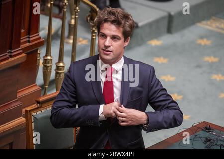 Brüssel, Belgien. September 2023. Der Staatssekretär für Wissenschaftspolitik Thomas Dermine hat am Donnerstag, den 21. September 2023, auf einer Plenartagung des Plenums im Bundesparlament in Brüssel ein Bild gemacht. BELGA PHOTO NICOLAS MAETERLINCK Credit: Belga News Agency/Alamy Live News Stockfoto