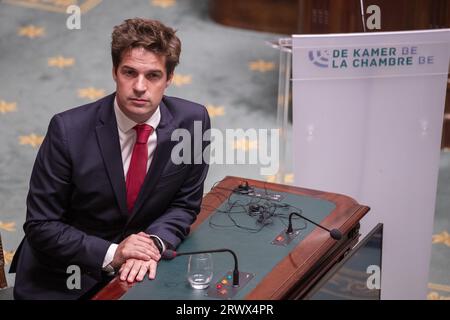 Brüssel, Belgien. September 2023. Der Staatssekretär für Wissenschaftspolitik Thomas Dermine hat am Donnerstag, den 21. September 2023, auf einer Plenartagung des Plenums im Bundesparlament in Brüssel ein Bild gemacht. BELGA PHOTO NICOLAS MAETERLINCK Credit: Belga News Agency/Alamy Live News Stockfoto