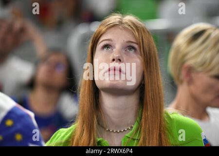 Slowenische Fans bei der Volleyball-Weltmeisterschaft 2022. Arena Stozice, Ljubljana Stockfoto